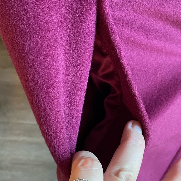 Veloura brand 1960’s Womens peacoat. Like new condition. Deep plum/purple. - Picture 5 of 12